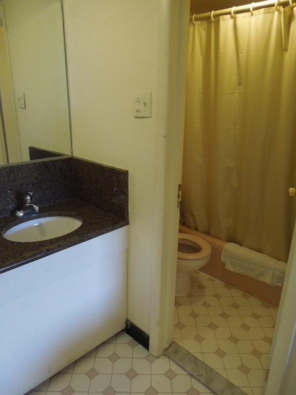 Passport Inn Atlantic City Room photo
