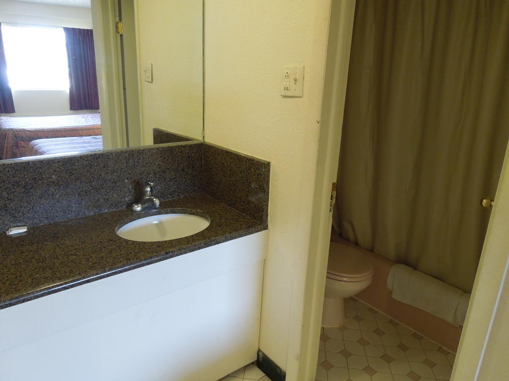 Passport Inn Atlantic City Room photo