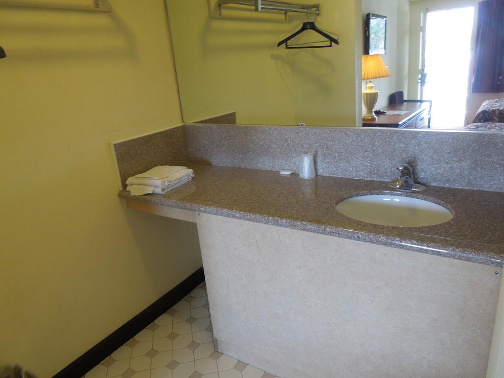 Passport Inn Atlantic City Room photo